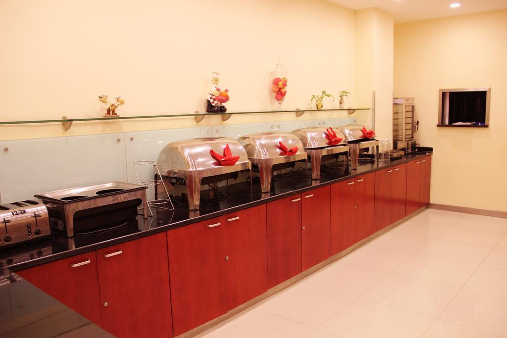 Hanting Express Qingdao Chengyang District Government Buitenkant foto