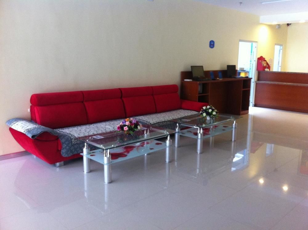 Hanting Express Qingdao Chengyang District Government Buitenkant foto
