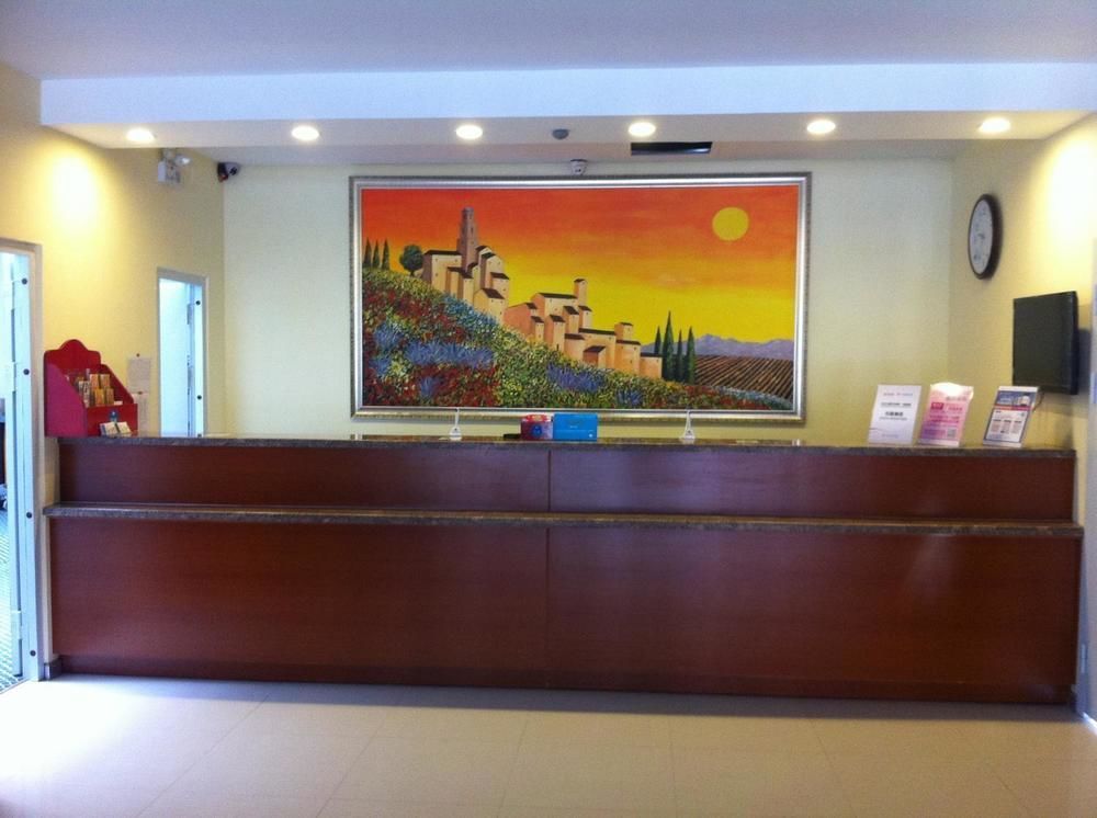 Hanting Express Qingdao Chengyang District Government Buitenkant foto